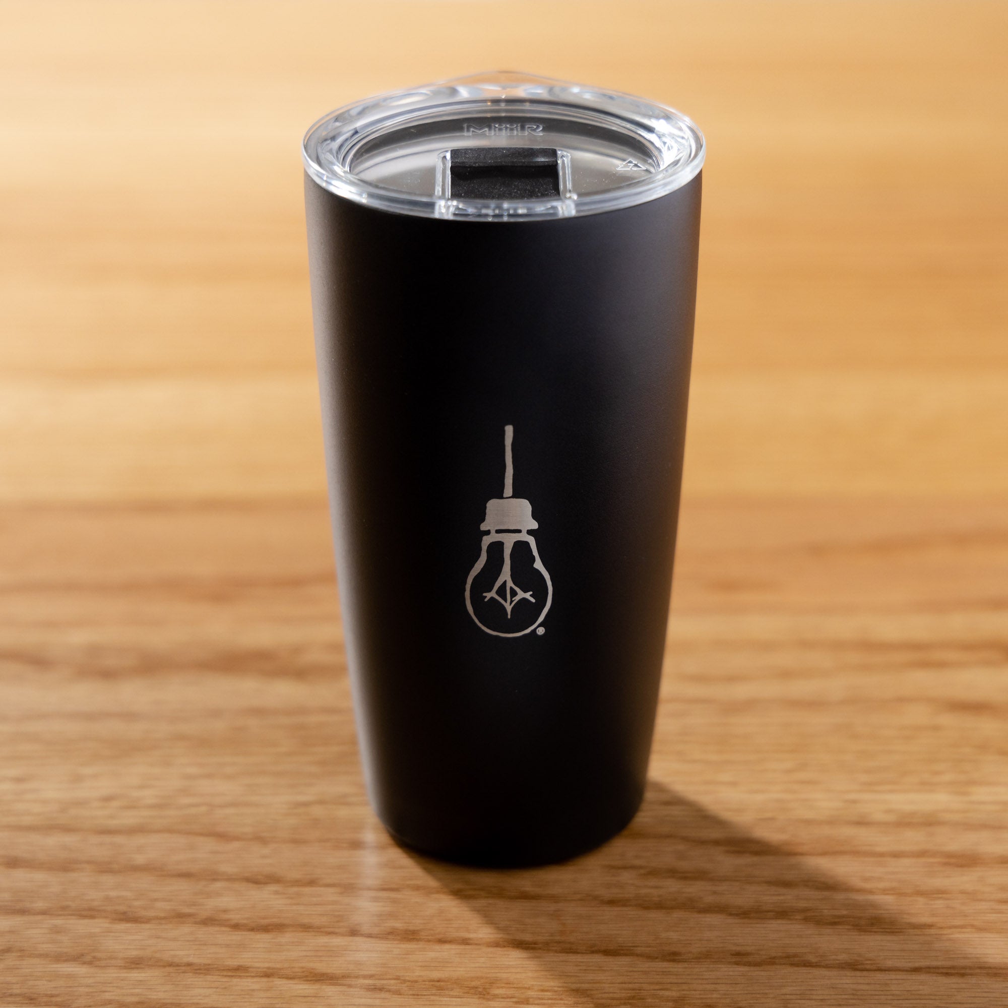 Side Project Light Bulb Miir tazza termica nera 480 ml
